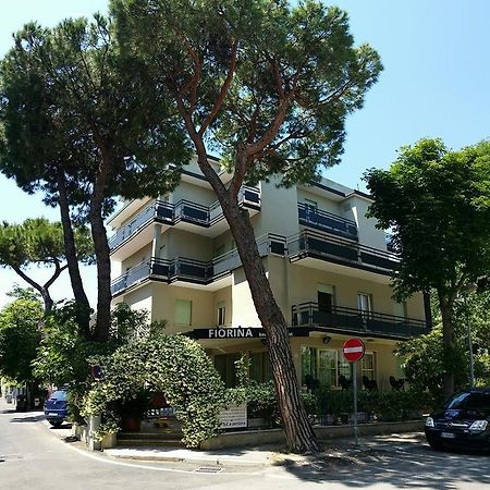 Fiorina Bed&Breakfast - Colazione Fino A Mezzogiorno - Beach Village Gratuito - Aquafan25 Oltremare20 Riccione Buitenkant foto