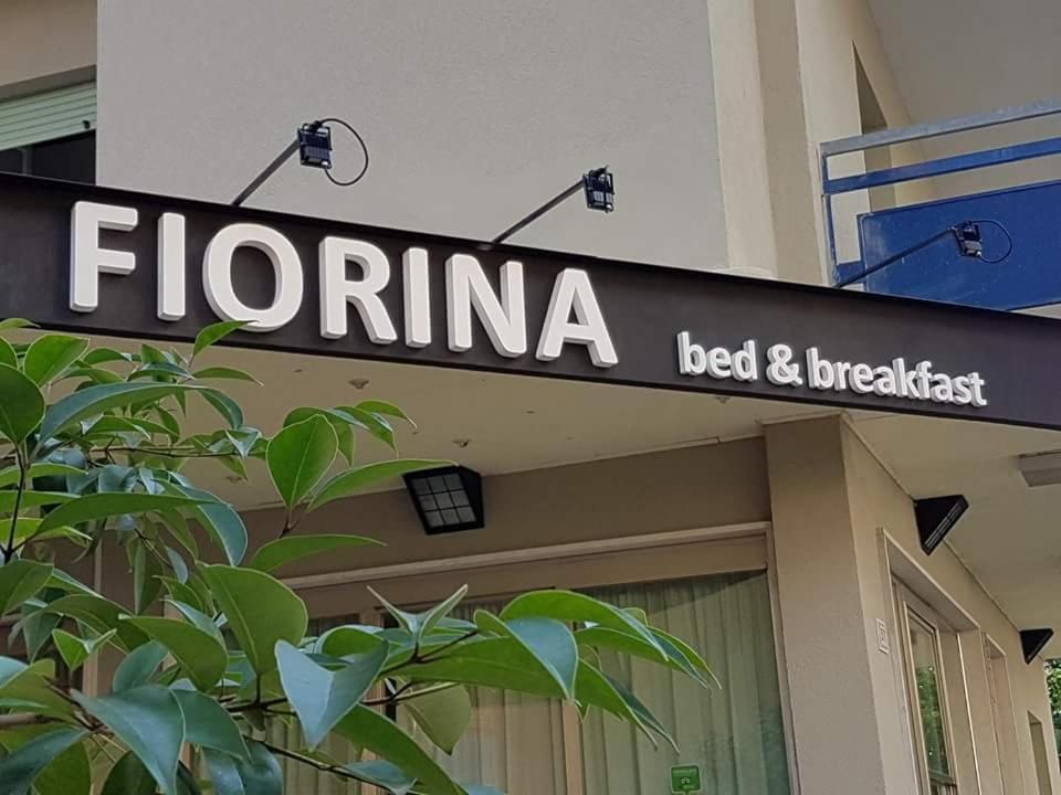 Fiorina Bed&Breakfast - Colazione Fino A Mezzogiorno - Beach Village Gratuito - Aquafan25 Oltremare20 Riccione Buitenkant foto
